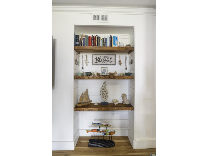 Beautiful lakeside 2-bedroom, 2-bathroom condo--arguably one of - photo 19
