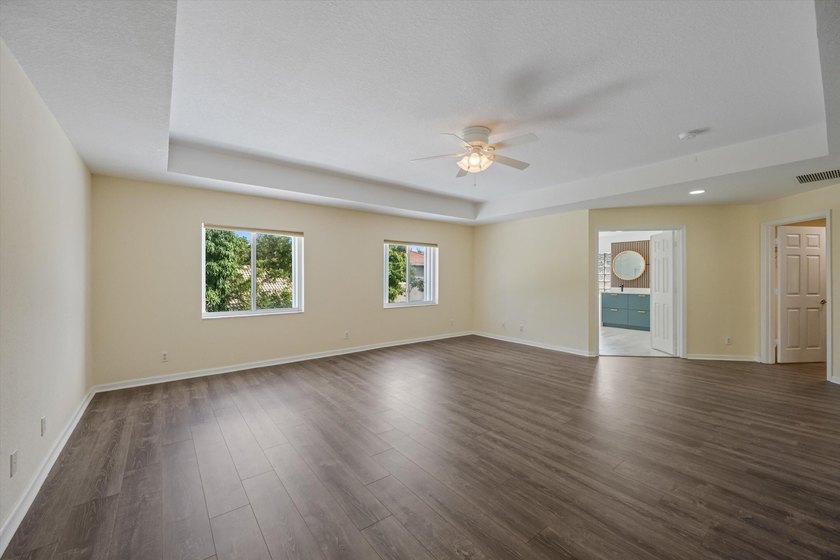 Wow! 180K in upgrades on this beautiful 4-bedroom, 3-bath home - photo 21