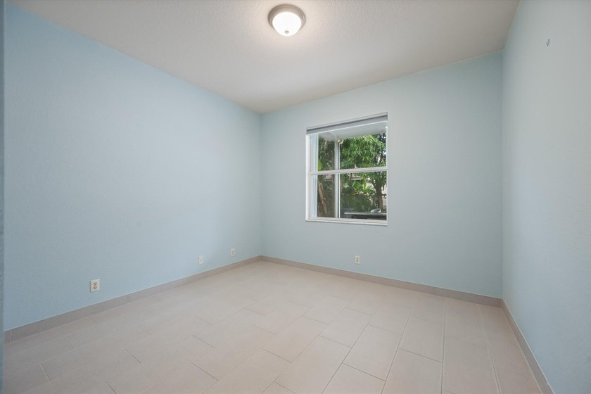 Wow! 180K in upgrades on this beautiful 4-bedroom, 3-bath home - photo 23