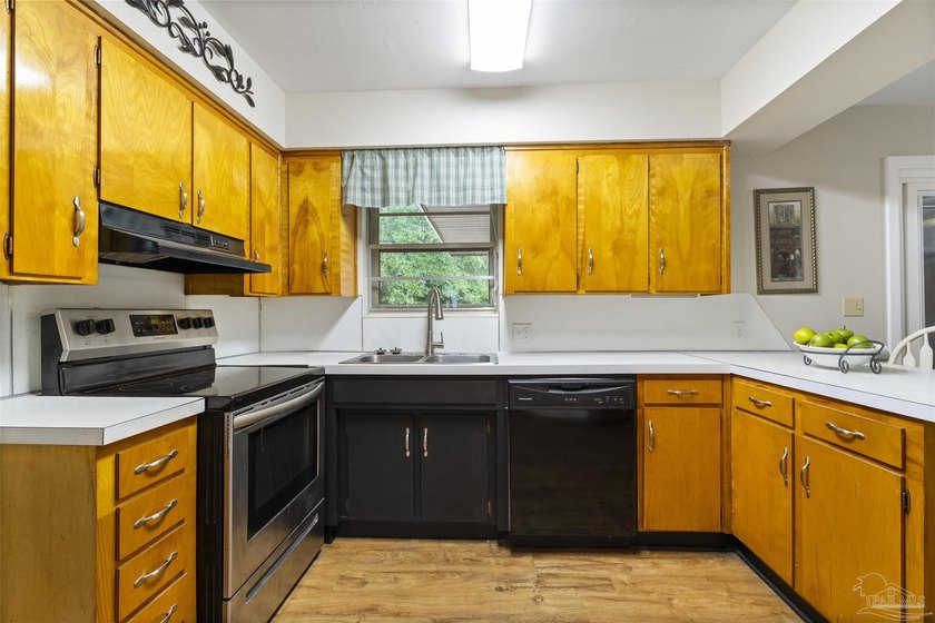 Welcome to 5906 Walton Street, a beautifully maintained - photo 7