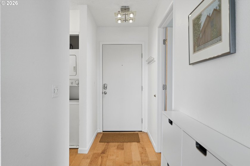 Enjoy elevated Portland living from this light-filled Abitare - photo 8