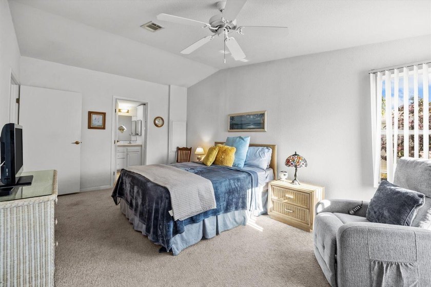 Say hello to seasonal or full time living in this furnished 2 - photo 16