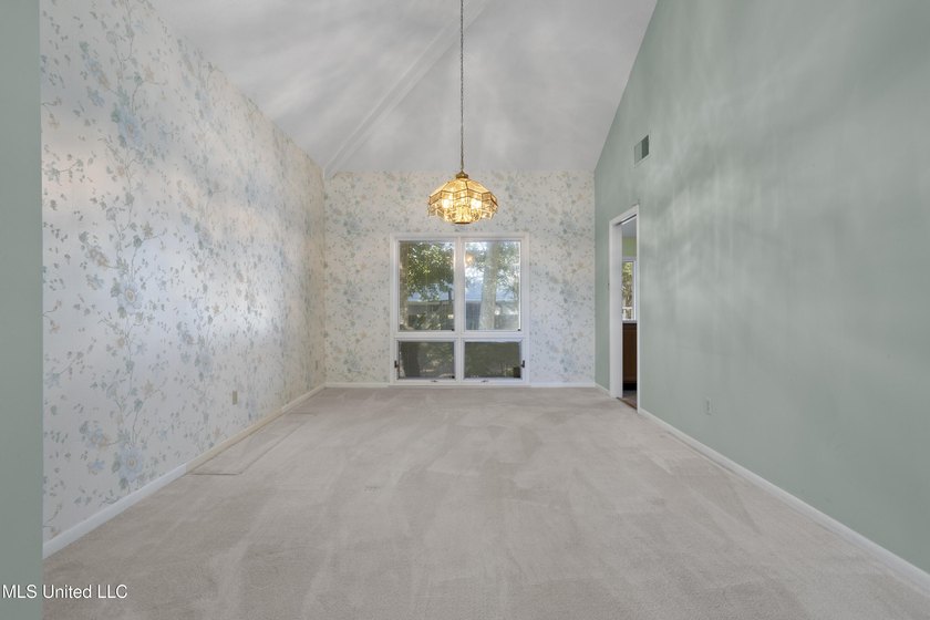 WONDERFUL, SPACIOUS FAMILY HOME IN MUCH SOUGHT AFTER BAYOU OAKS - photo 14