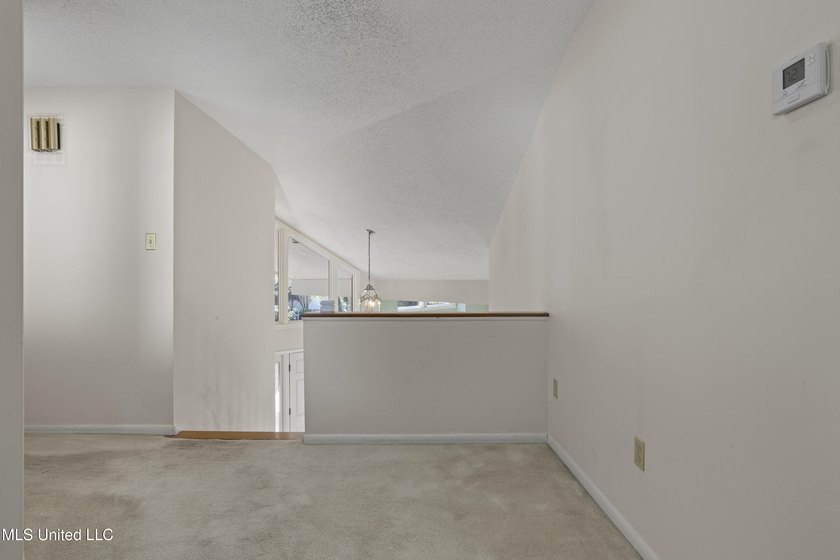 WONDERFUL, SPACIOUS FAMILY HOME IN MUCH SOUGHT AFTER BAYOU OAKS - photo 29