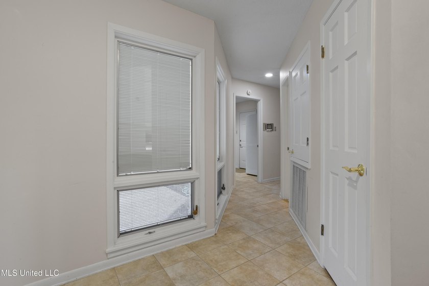 WONDERFUL, SPACIOUS FAMILY HOME IN MUCH SOUGHT AFTER BAYOU OAKS - photo 42