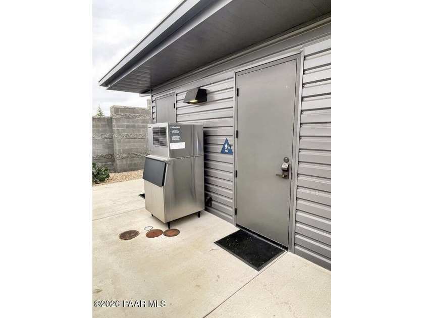14' X 45' Storage Condo! Conventiently located off of HWY 89A - photo 9