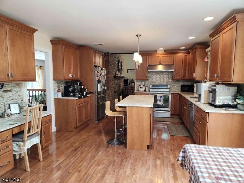 ** Great property location at Corner Lot from Cul-De-Sac and - photo 15