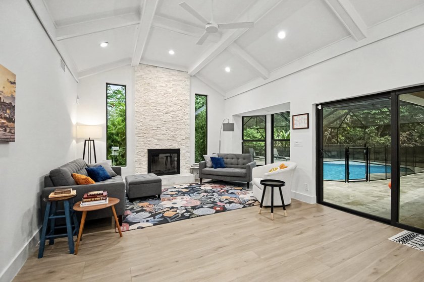 Welcome to this beautifully renovated 5BR/3.5BA home plus - photo 15