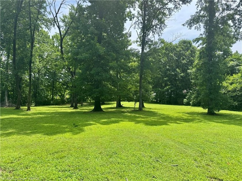 Riverfront Lot in Exclusive Gated Cobble Hill Hideaway - - photo 5