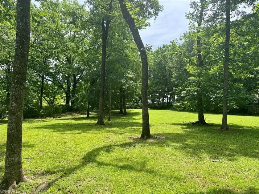 Riverfront Lot in Exclusive Gated Cobble Hill Hideaway - - photo 7