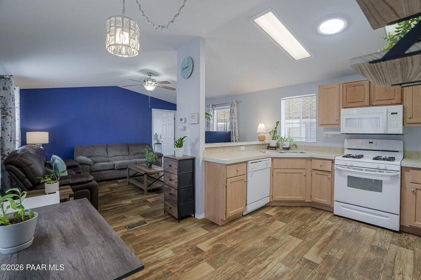 Financing Available! Rare 2-bedroom 2 bath home in Iron Springs - photo 7