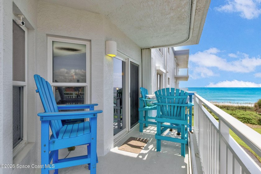 Enjoy coastal living and endless ocean breezes in this - photo 6