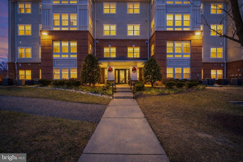 ASSUMABLE CONVENTIONAL LOAN at 3.375%! Welcome to 13216 Fox Bow - photo 42