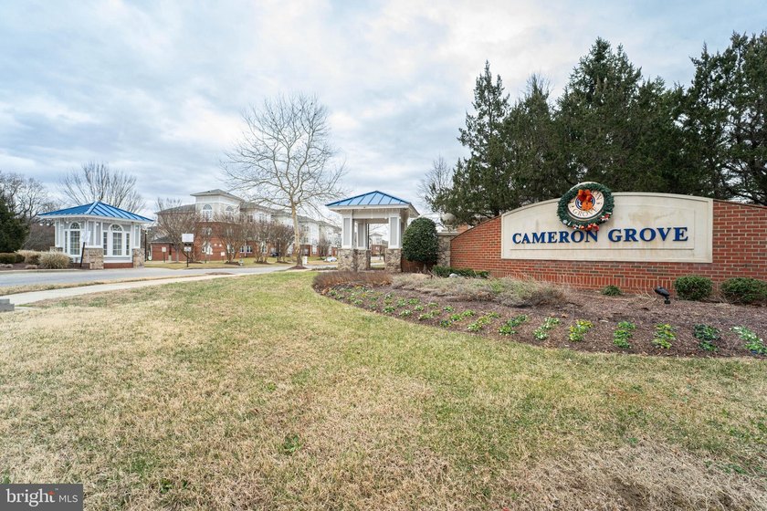 ASSUMABLE CONVENTIONAL LOAN at 3.375%! Welcome to 13216 Fox Bow - photo 44