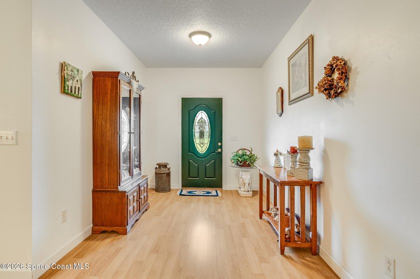 30 ACRES OF COUNTRY PARADISE! Discover the perfect blend of - photo 4