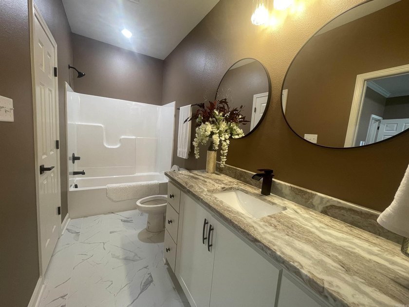 Stunning new construction in Springtree Village Phase 5 offering - photo 20
