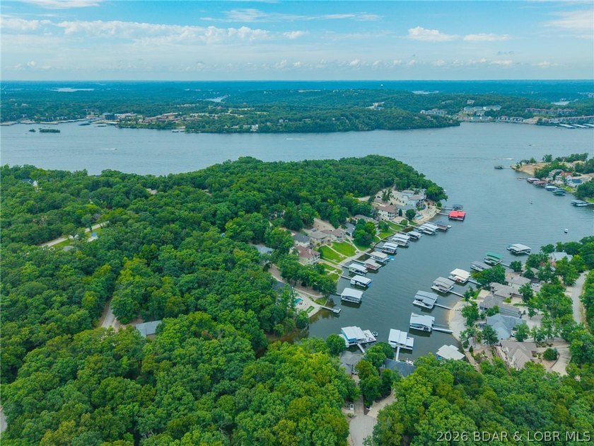 Embrace the ultimate lakefront lifestyle at Porto Cima on this - photo 16