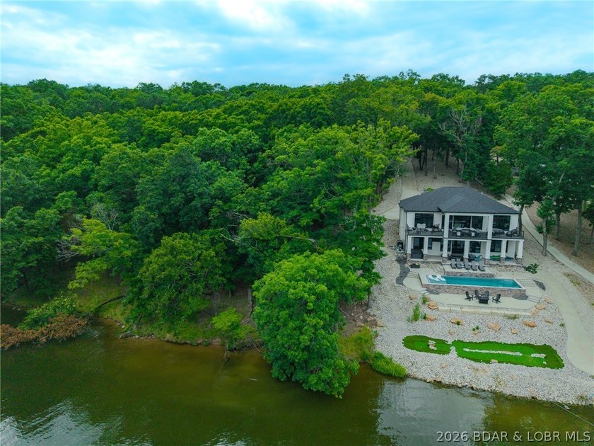 Embrace the ultimate lakefront lifestyle at Porto Cima on this - photo 22