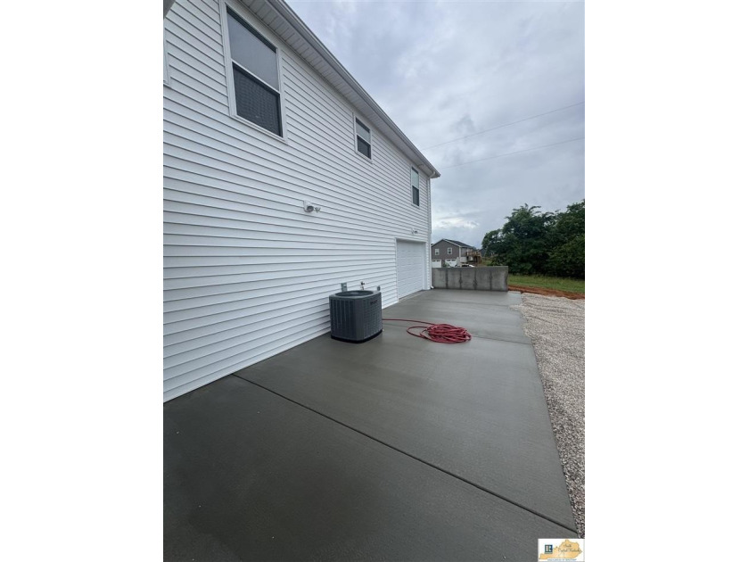 NEW CONSTRUCTION home with 3-car garages &amp; offering 1625 +/- SF - photo 22