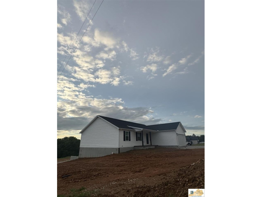 NEW CONSTRUCTION home with 3-car garages &amp; offering 1625 +/- SF - photo 33