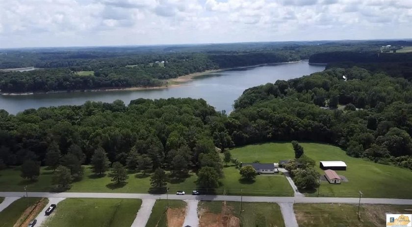 NEW CONSTRUCTION home with 3-car garages &amp; offering 1625 +/- SF - photo 46