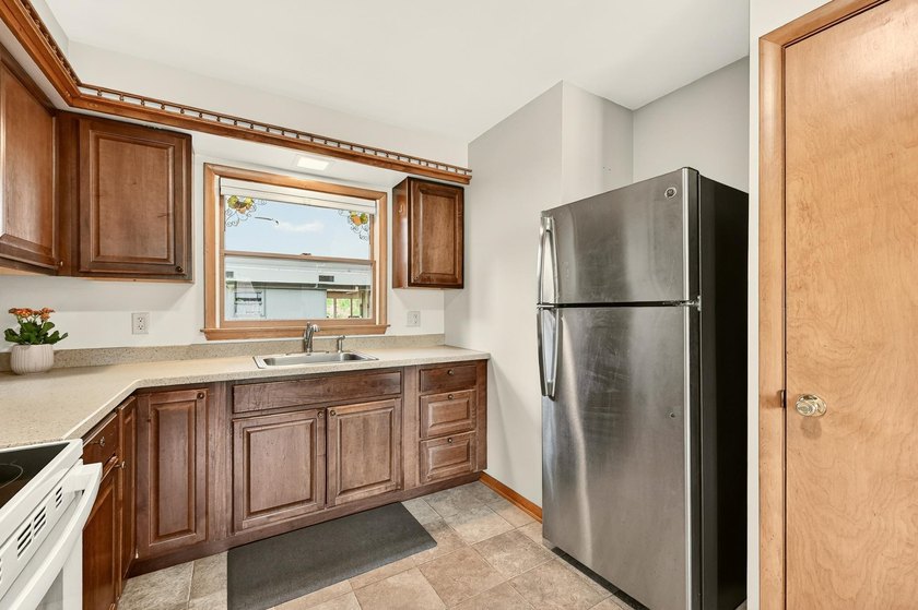 Enjoy downtown Rochester living in this spacious 2-bedroom - photo 8