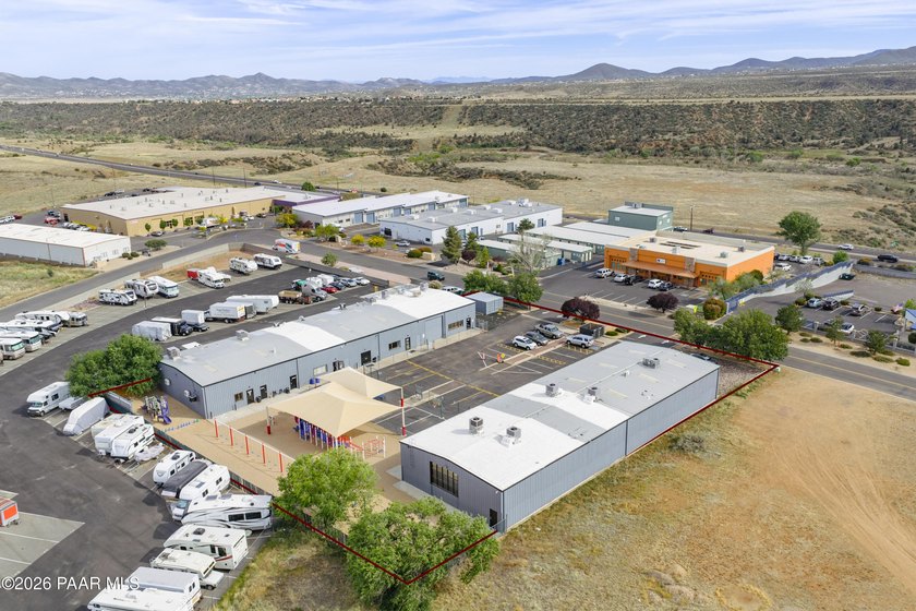A fully improved, three-building industrial campus spanning 2.9 - photo 5