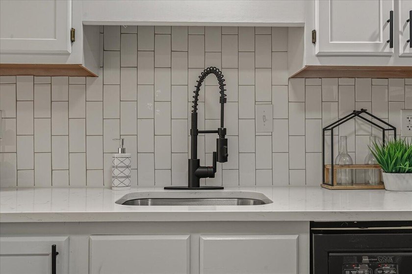 Escape to lake life in this beautifully updated one-story - photo 14