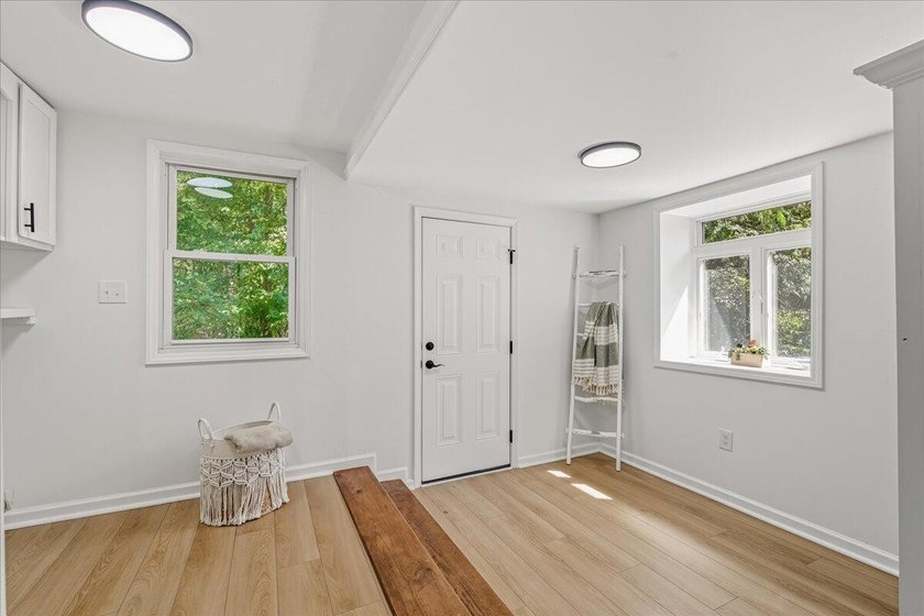 Escape to lake life in this beautifully updated one-story - photo 16