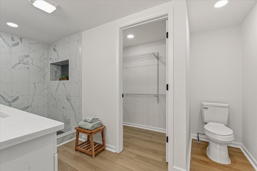 Escape to lake life in this beautifully updated one-story - photo 21