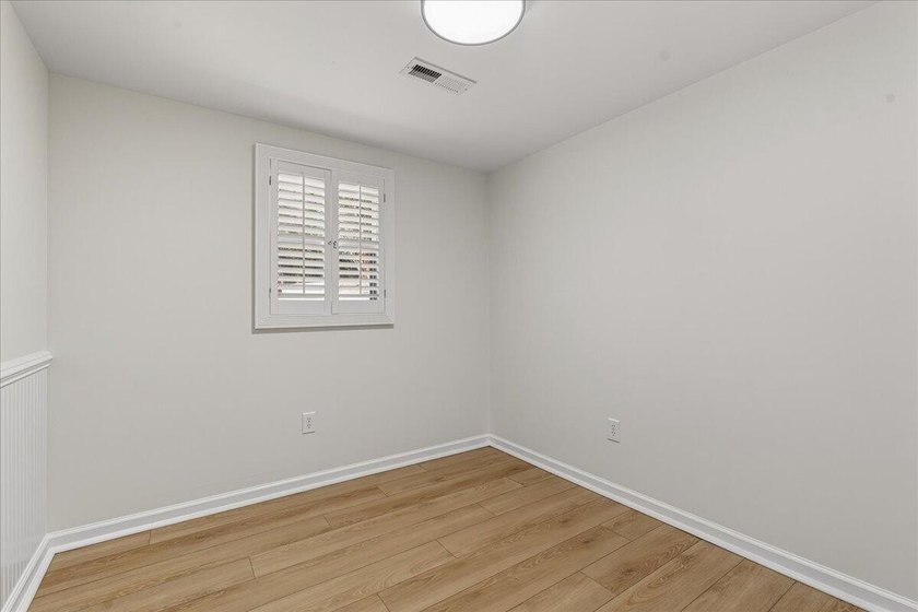 Escape to lake life in this beautifully updated one-story - photo 27