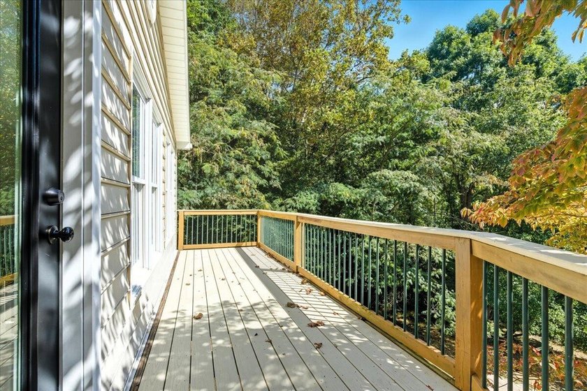 Escape to lake life in this beautifully updated one-story - photo 40