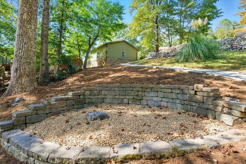 Escape to lake life in this beautifully updated one-story - photo 45
