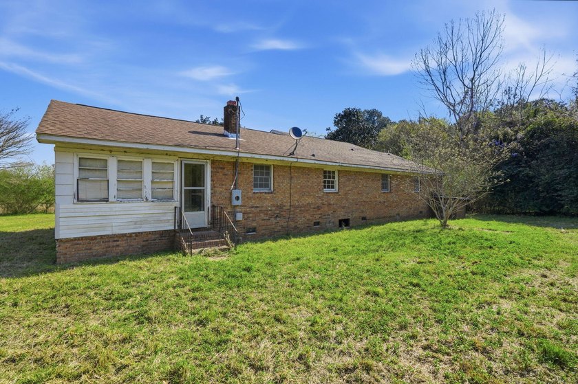 Looking for a private Lowcountry escape with room to grow? This - photo 22