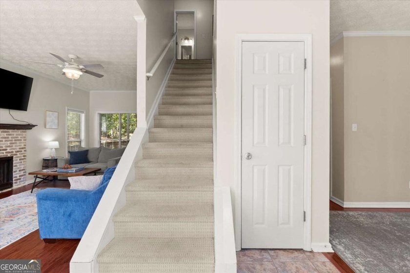 This charming 2-story, 3 BR, 2.5 BA home is located on a - photo 17