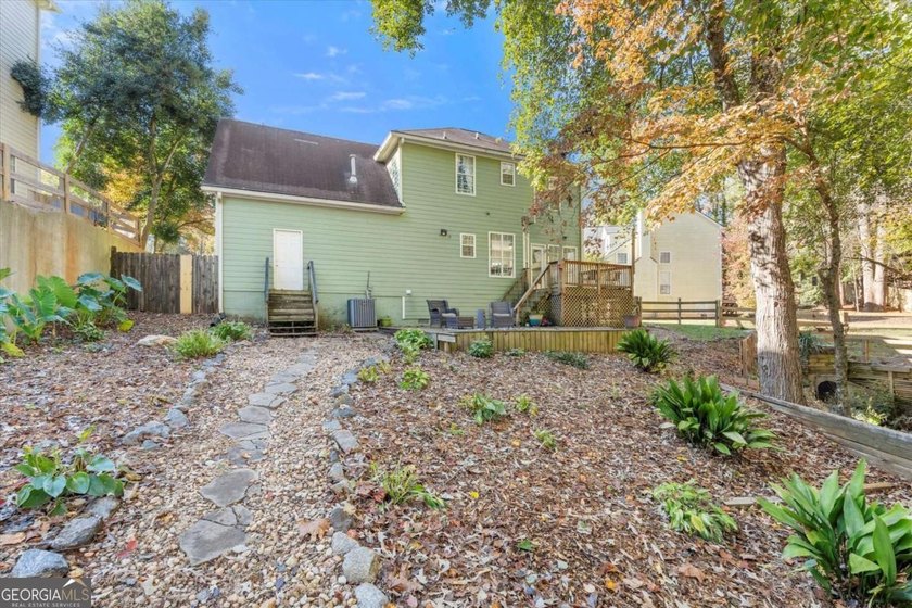 This charming 2-story, 3 BR, 2.5 BA home is located on a - photo 31