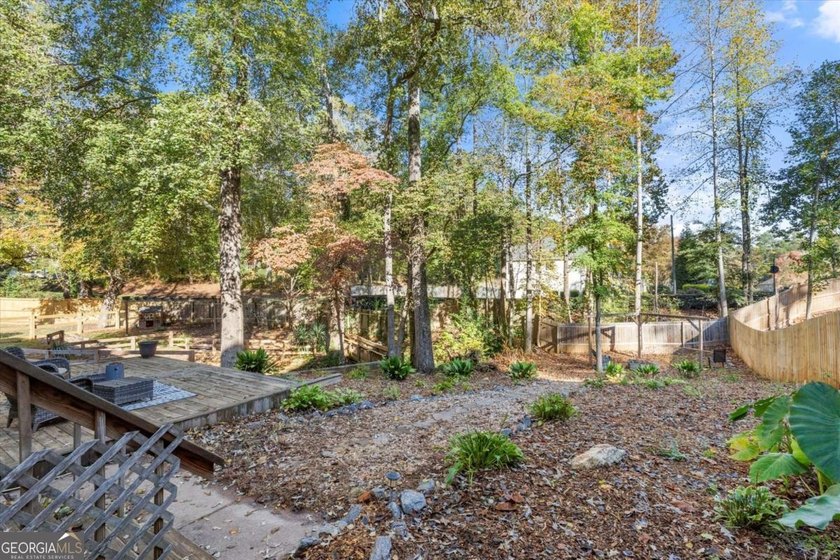 This charming 2-story, 3 BR, 2.5 BA home is located on a - photo 40