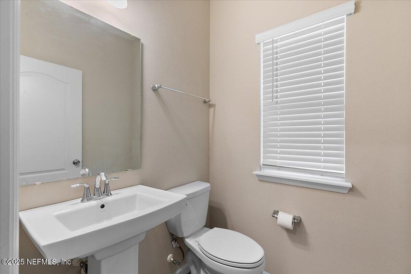 No Money down 100% financing-must qualify Like new home with one - photo 4