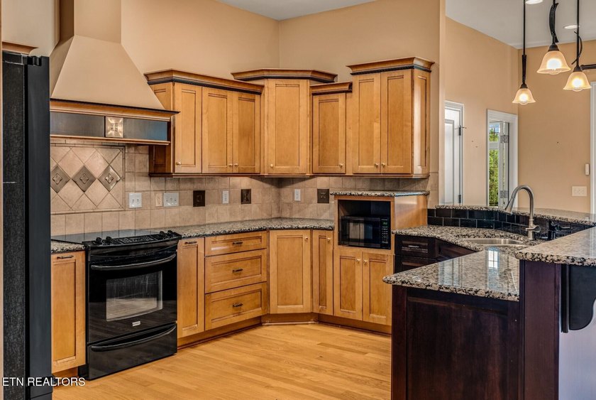 Welcome to Kahite, one of Tellico Village's most sought-after - photo 12
