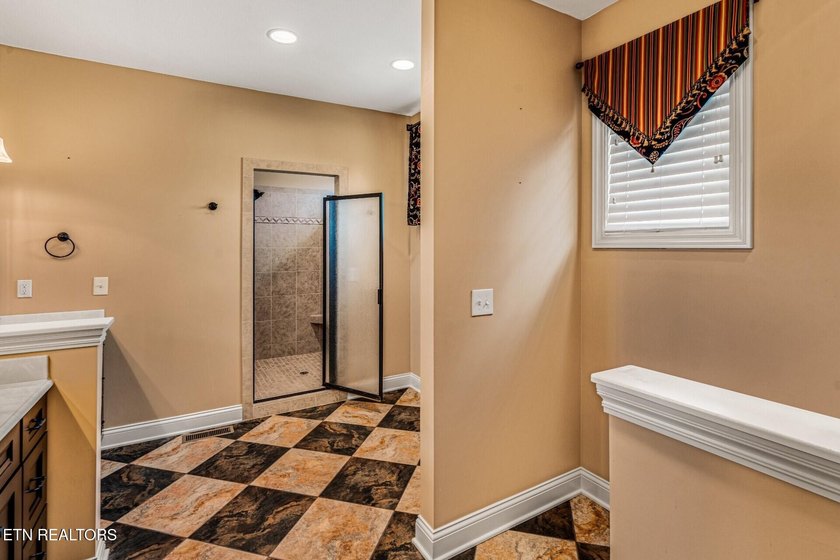 Welcome to Kahite, one of Tellico Village's most sought-after - photo 21