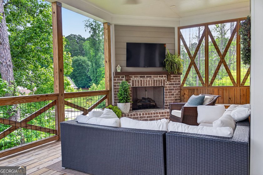Lake views, low traffic, and luxury finishes in the heart of - photo 9