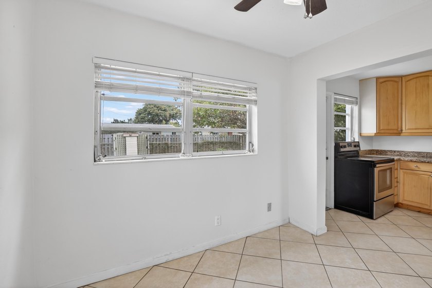 Back on market! Brand new roof completed! Move-in ready 2BR/1BA - photo 15