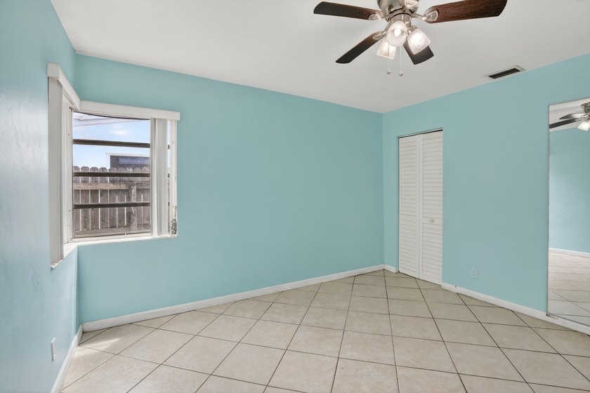 Back on market! Brand new roof completed! Move-in ready 2BR/1BA - photo 21