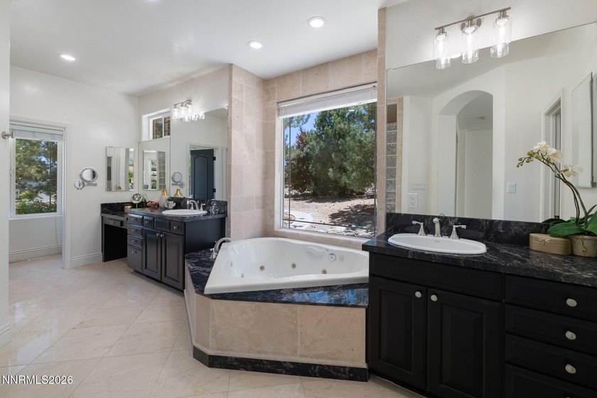 Nearly $500,000 in new renovations have transformed this - photo 22