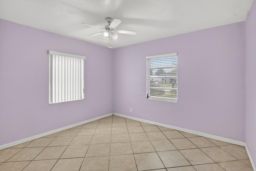 Back on market! Brand new roof completed! Move-in ready 2BR/1BA - photo 23