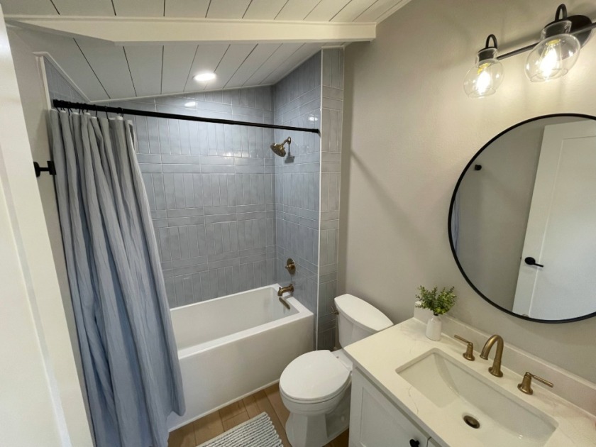 Bathroom - photo 14