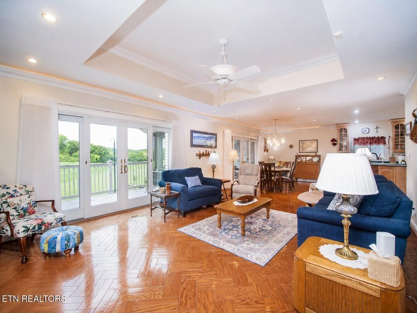 Experience Luxury Living at its finest in this exceptional Golf - photo 26