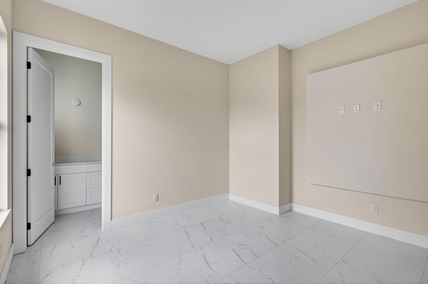 Brand-new construction in Port St. Lucie offering an impressive - photo 26