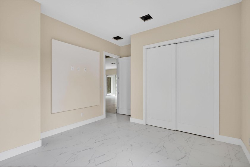 Brand-new construction in Port St. Lucie offering an impressive - photo 28