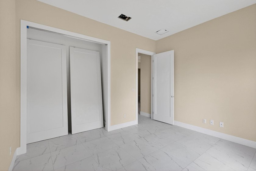 Brand-new construction in Port St. Lucie offering an impressive - photo 34
